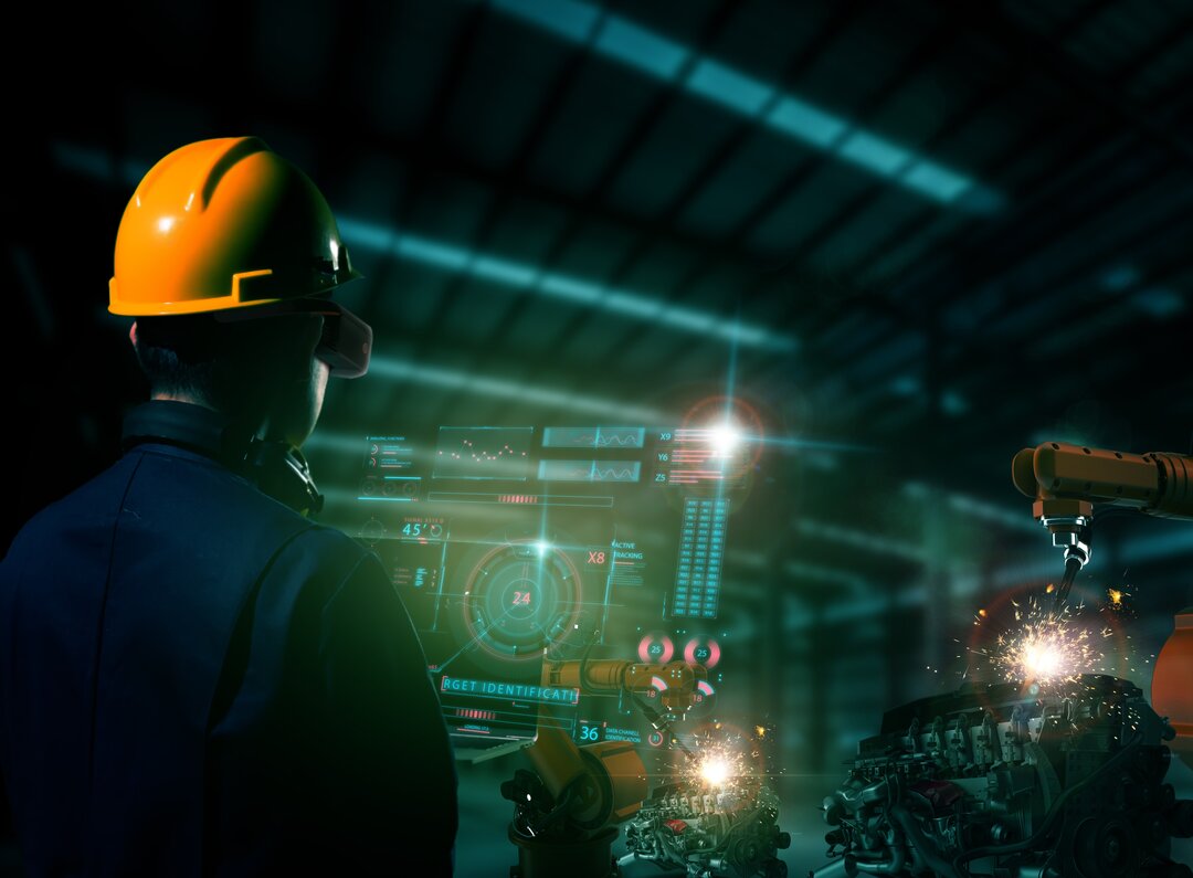 Streamlined workflows for field service technicians powered by augmented reality wearable solutions